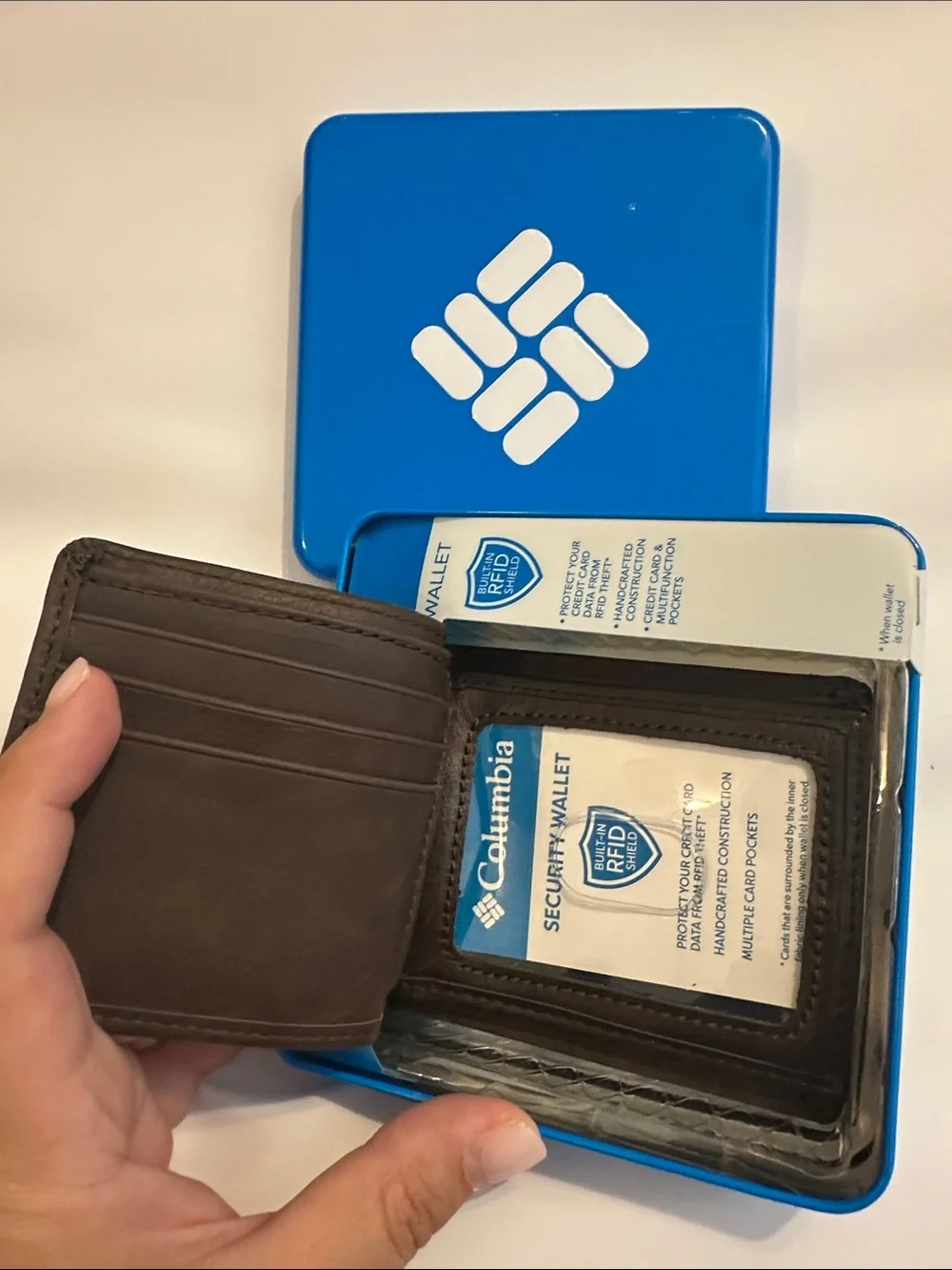 Columbia wallet